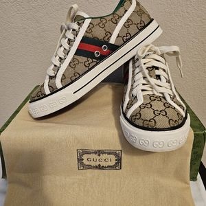 WOMEN'S GG GUCCI TENNIS 1977 SNEAKER. Size 38. AUTHENTIC!!!